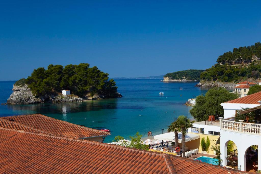 Camera Matrimoniale Mansardata con Vista Mare